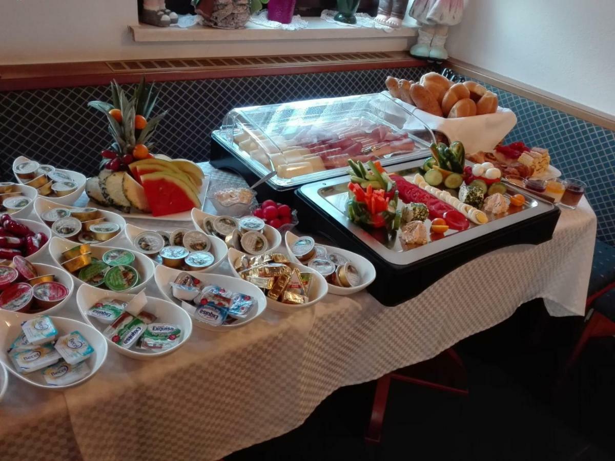 Gaestehaus Cafe Andrea Кёфлах Экстерьер фото